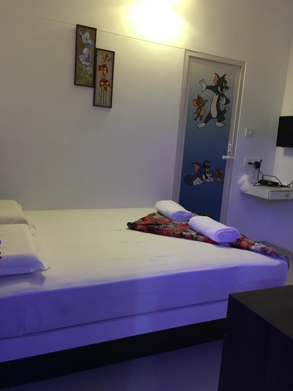 Rams Guest House Near Lulu Mall Thiruvananthapuram Bagian luar foto