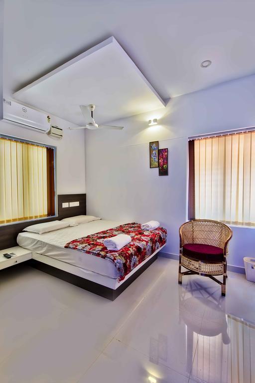 Rams Guest House Near Lulu Mall Thiruvananthapuram Bagian luar foto